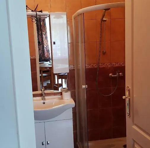 Eva 게스트하우스 *