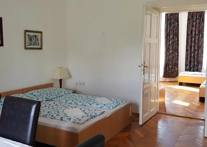 Eva 게스트하우스 *